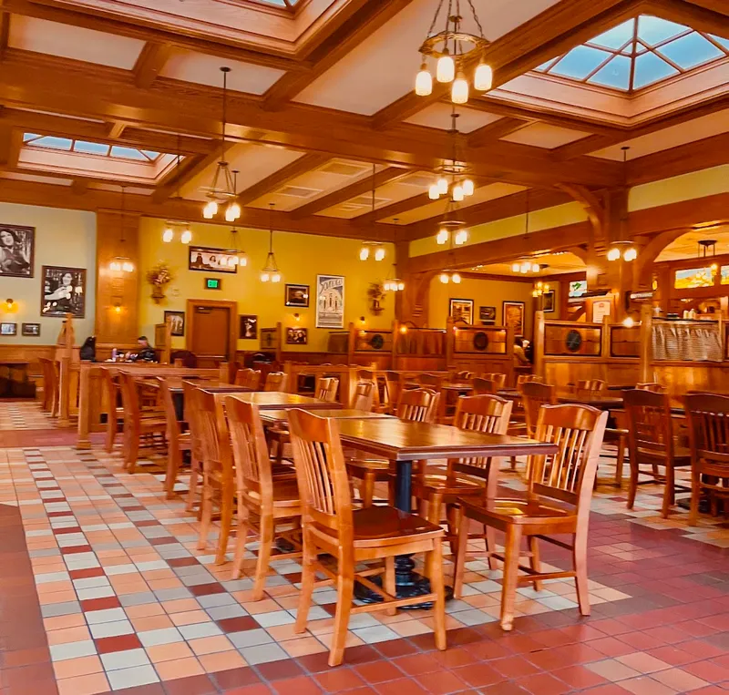 Starbucks (California Adventure)