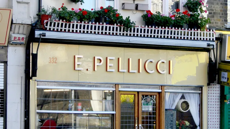 Pollicci's Cafe