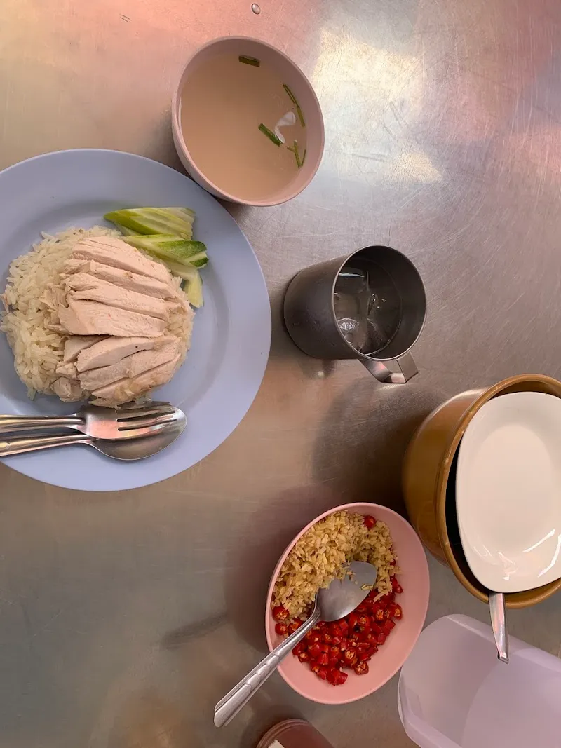 ข้าวมันไก่ทอด สูตรไอ้หลำ foto 6