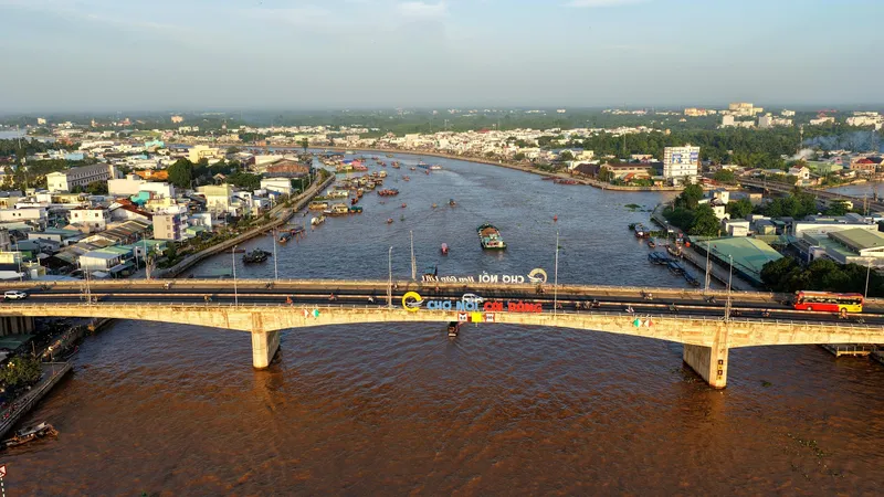 Cai Rang Floating Market photo 6