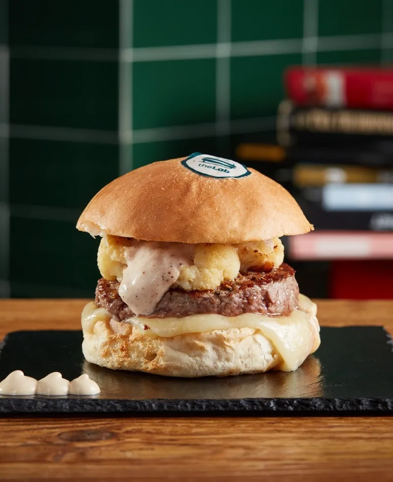 The Lab Unconventional Burger foto 5