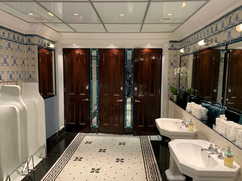 Claridge's photo 5