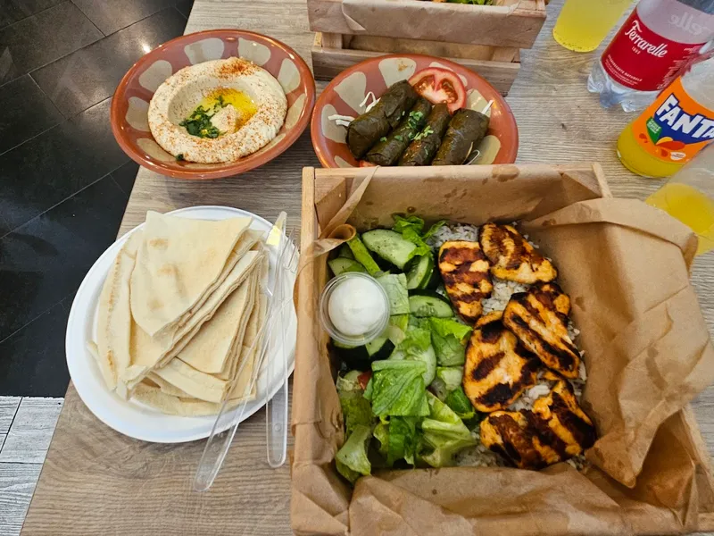 Yalla Yalla foto 5