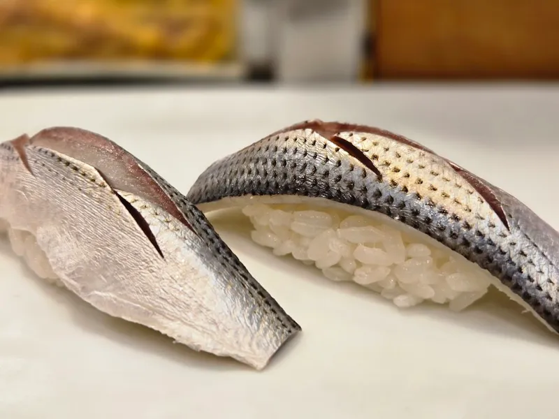 Tsukiji Sushi (unnamed local sushi spot) foto 5
