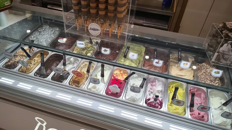 Gelateria Iceberg foto 6