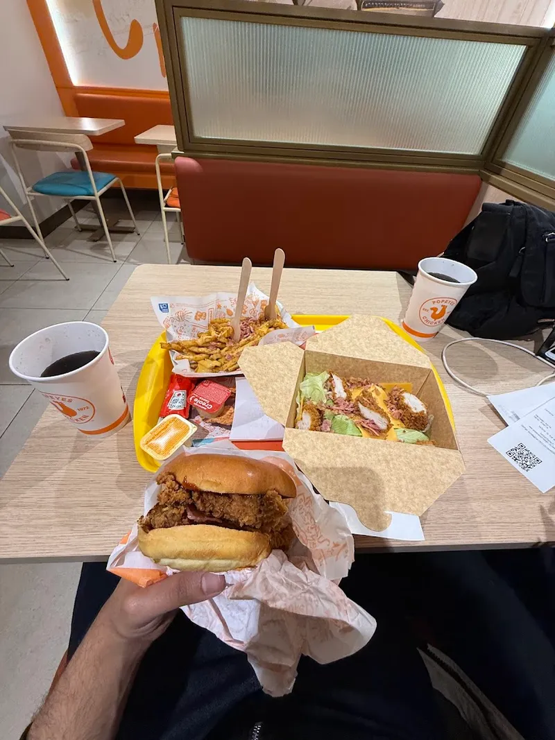 Popeyes photo 10