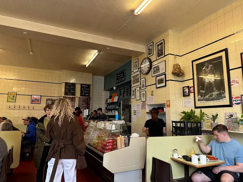 Regency Cafe foto 7