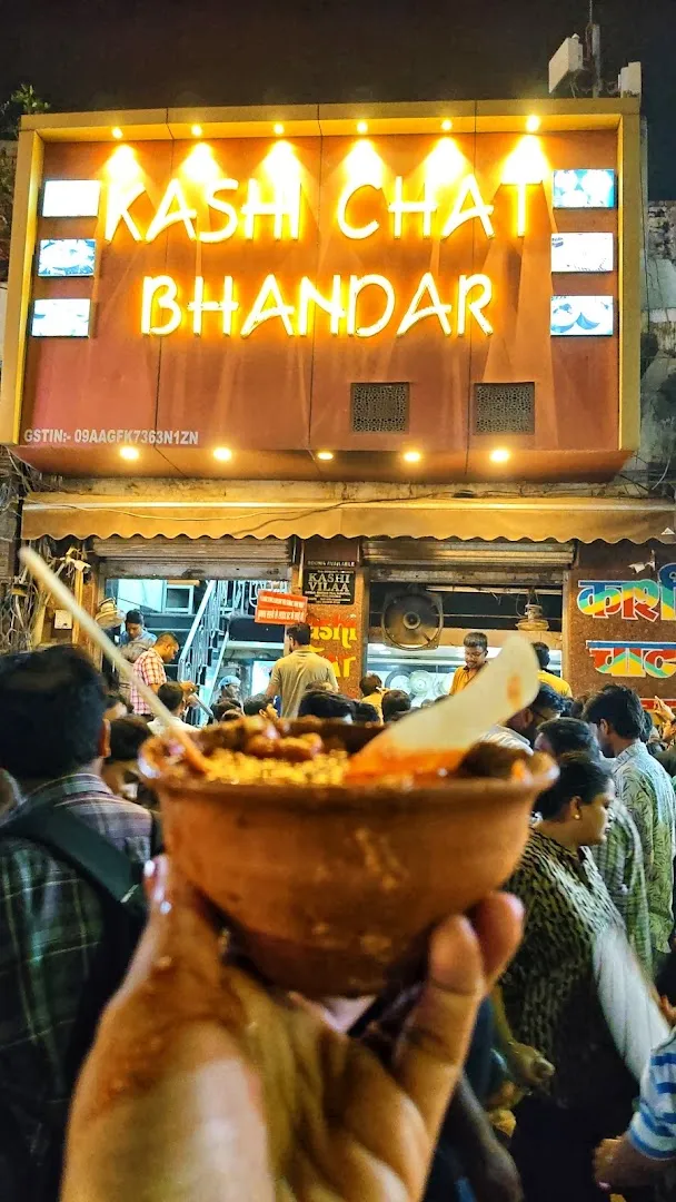 Street Food Stall - Hot Saffron Milk photo 6