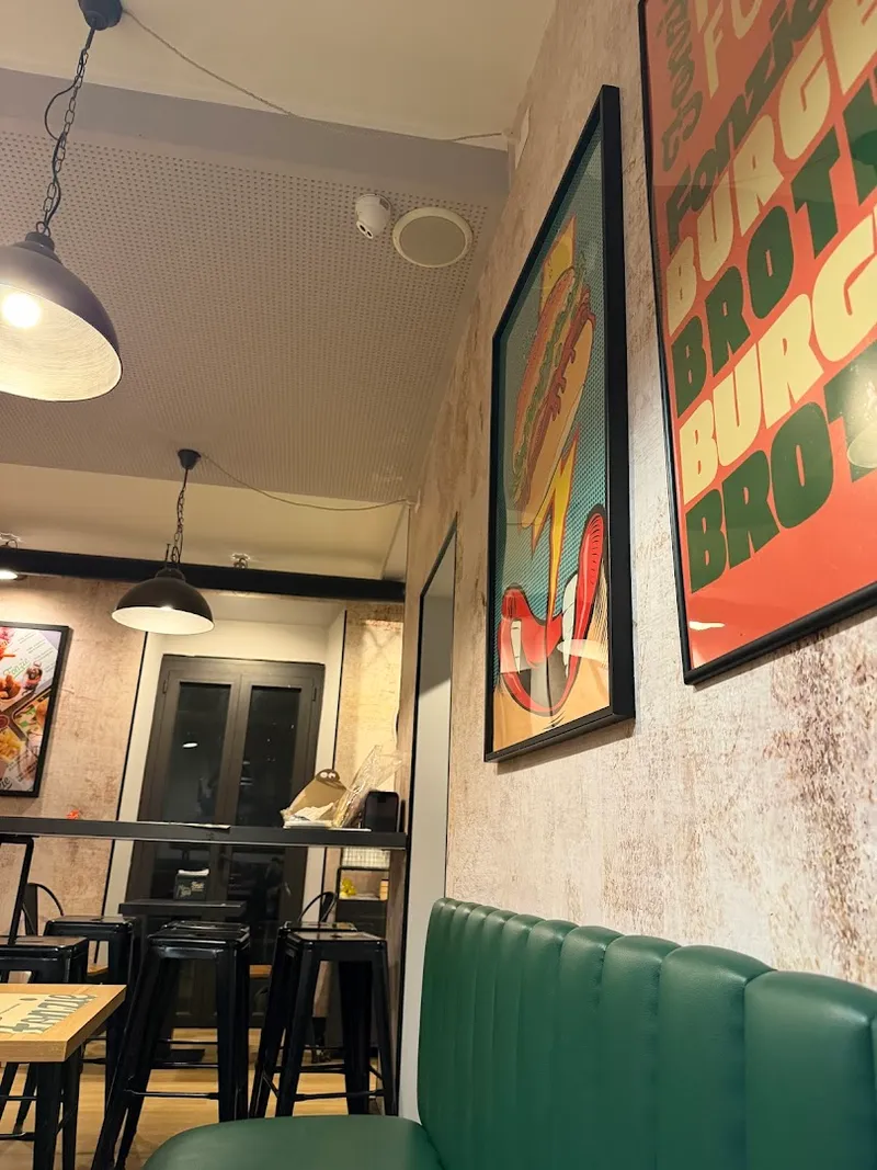 Fonzie the Burger House photo 6