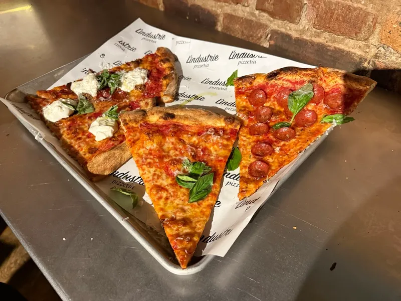 L'Industrie Pizzeria photo 5
