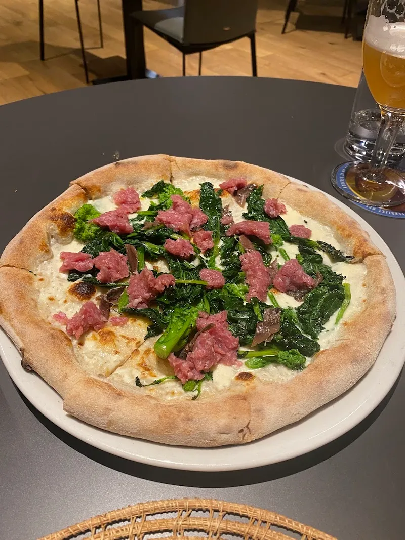SP 143 Pizzeria Contemporanea foto 10