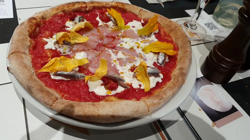 SP 143 Pizzeria Contemporanea foto 8
