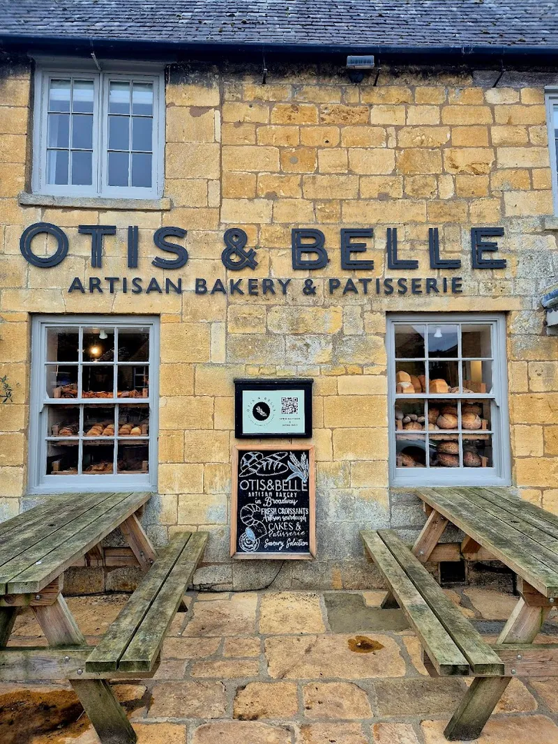Otis and Bellow photo 5