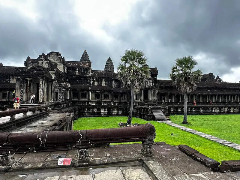Angkor Wat photo 6