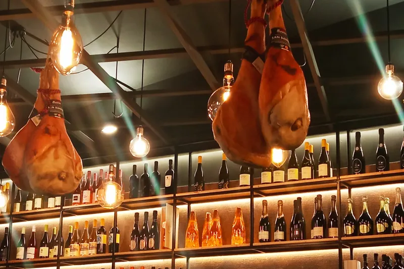 Favis Salumeria Moderna photo 8