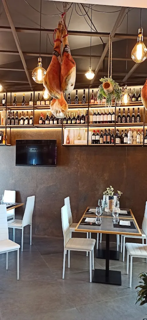 Favis Salumeria Moderna photo 10