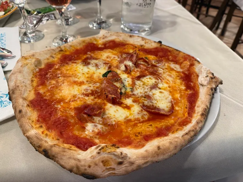 Pizzeria (non specificata, ma citata come ultimo ristorante del tour) foto 5