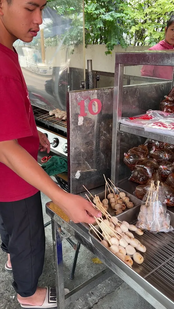 Chom Yut Grilled Pork Ball (จอมยุทธ์ลูกชิ้น) photo 8