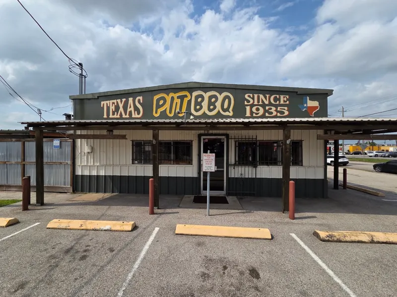 Pizzitola's Heritage Barbecue photo 7