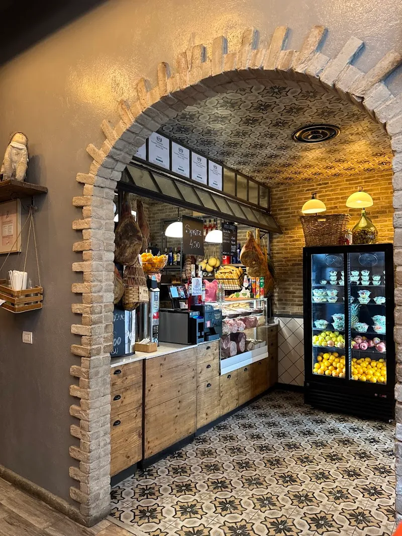 Cesarino il Mago del Panino