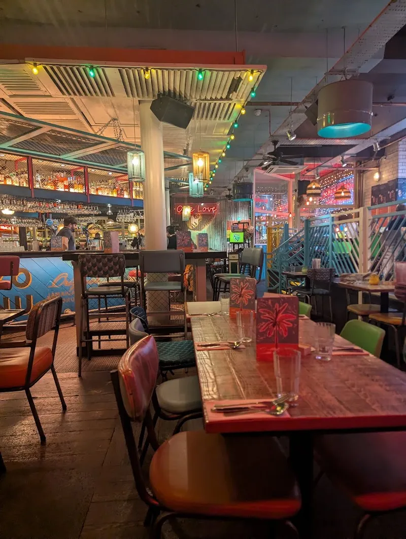 Skinny's Caribbean Cuisine foto 5