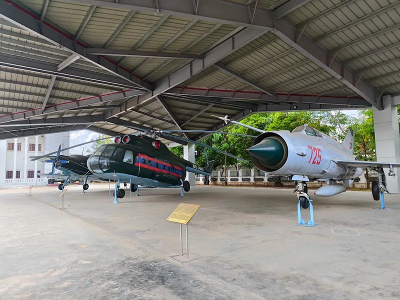 Museum of the History of the Lao Army foto 5
