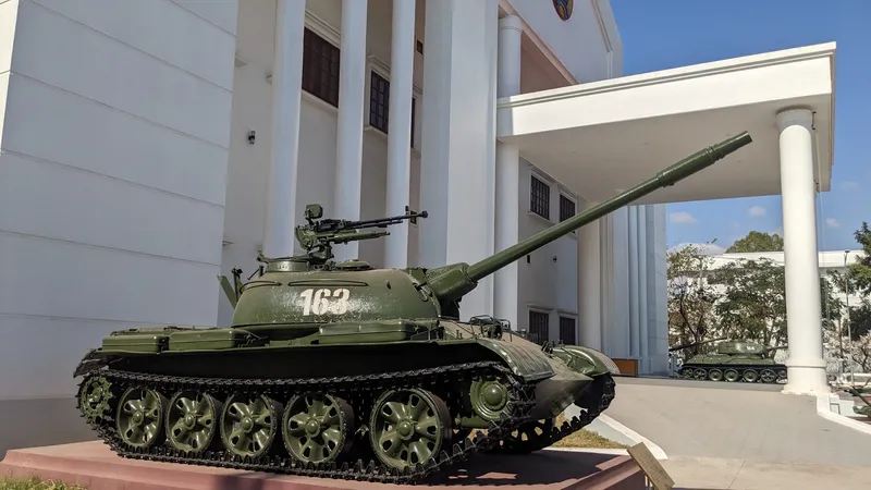 Museum of the History of the Lao Army foto 6