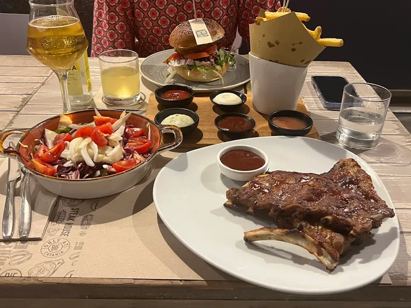 Nif Burger photo 10