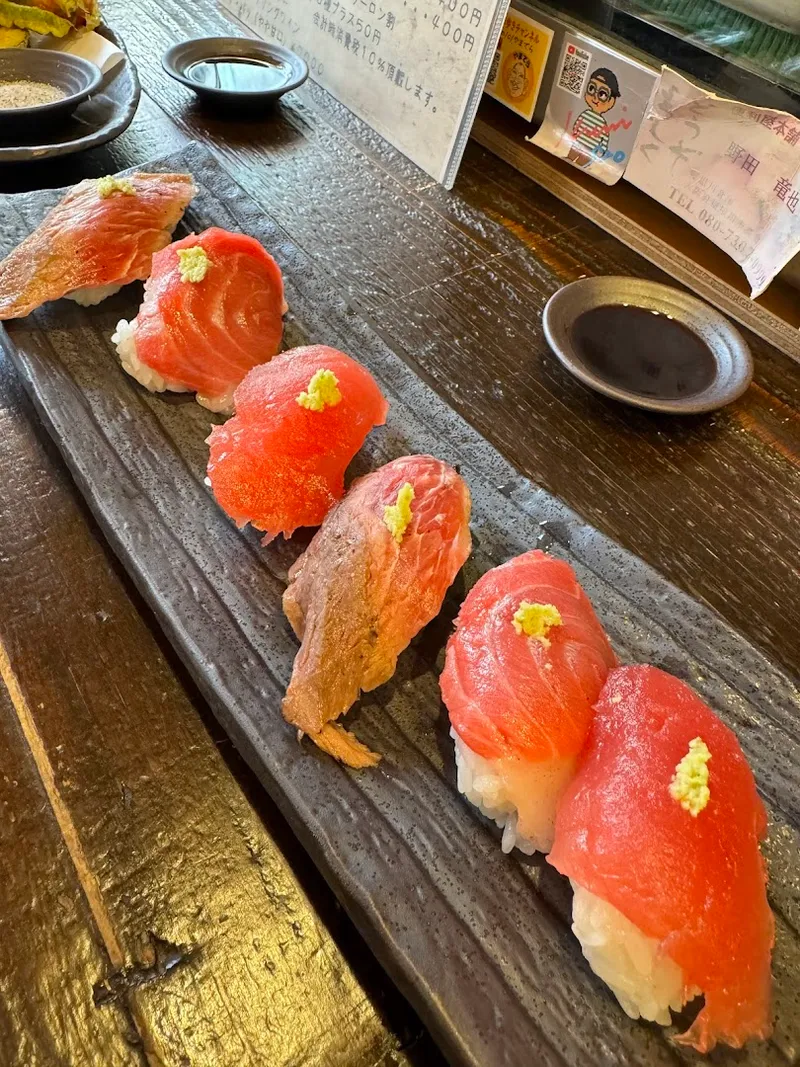 Izakaya (second, unnamed, referred to as 'izakaya' late-night) foto 5