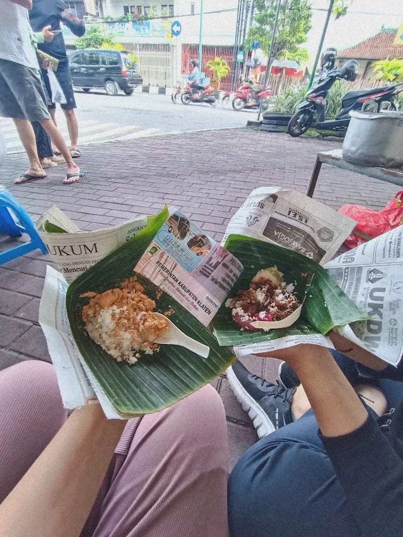 Lupis Stall photo 5