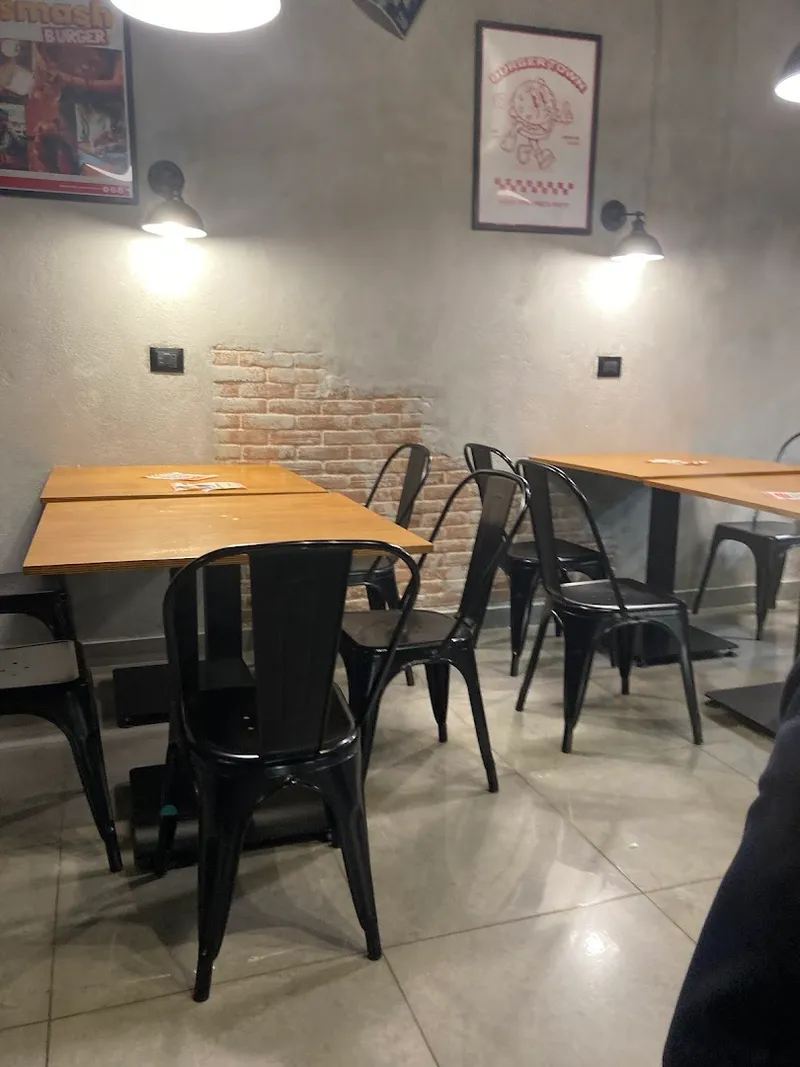 Burger Town photo 6