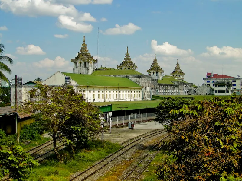 Yangon Central Railway Station foto 5