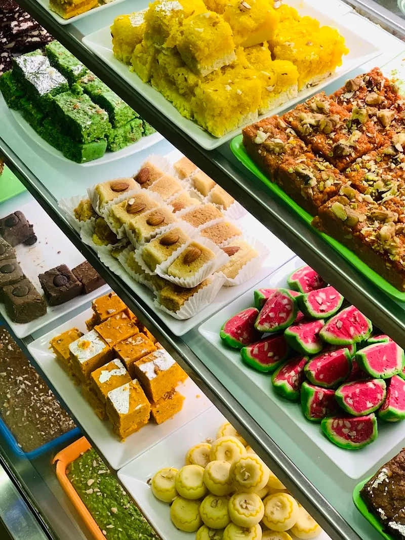 Bombay Sweet Meat Mart foto 10
