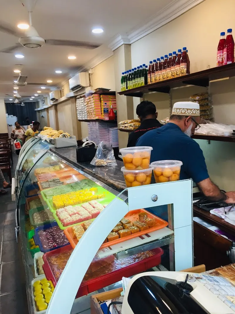 Bombay Sweet Meat Mart foto 9