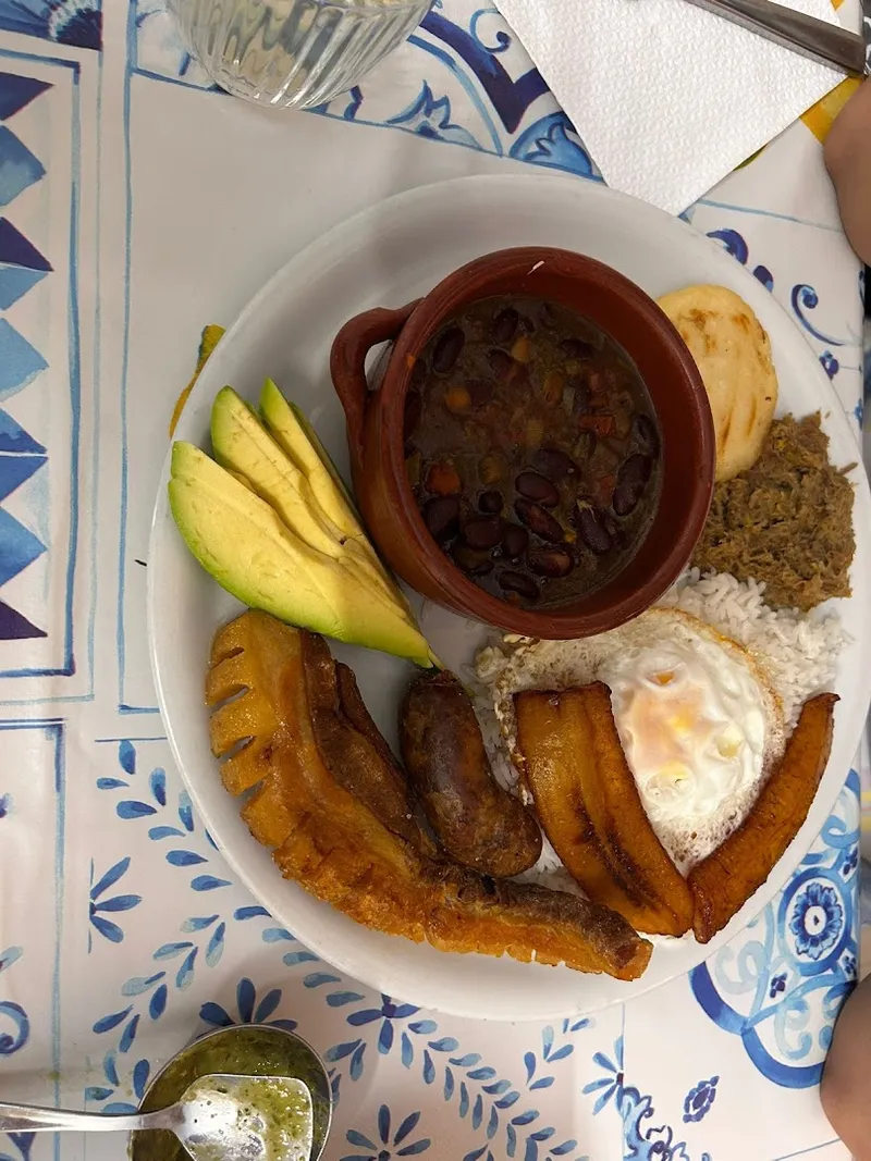 Cali Sabor photo 8