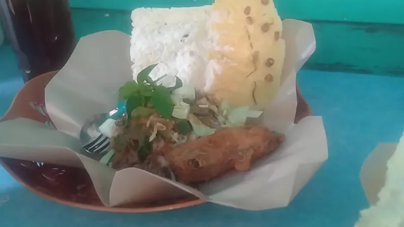 Pecel Kriuk Dan Rawon : Bu. Lilis photo 8