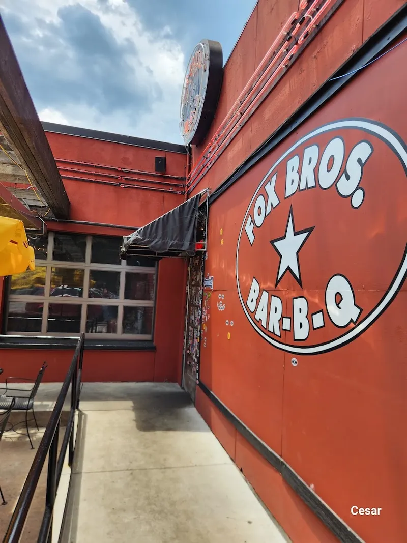 Fox Bros. Bar-B-Q foto 7
