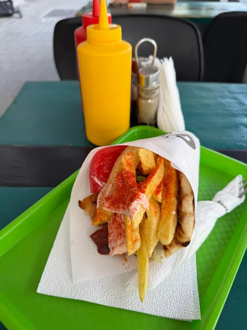 Fast Food Goni's photo 7