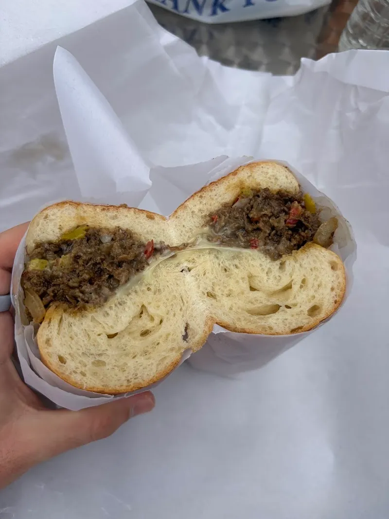 Busy Philly Cheesesteak foto 6