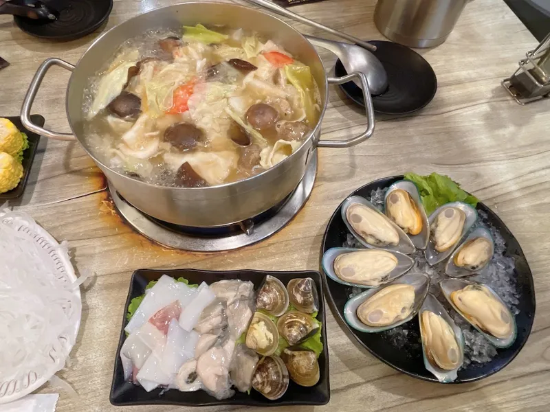 Kaohsiung Hot Pot Restaurant photo 10