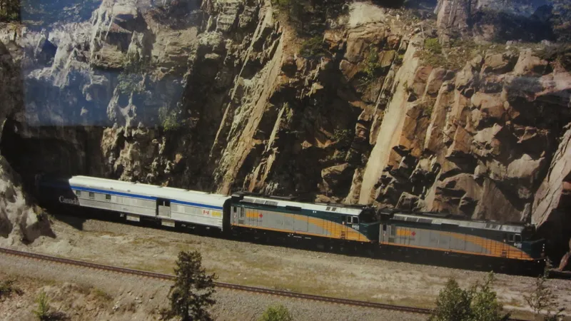 The Canadian (VIA Rail) photo 5
