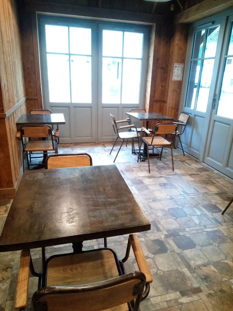 Boulangerie (unnamed, near Loire house) foto 6