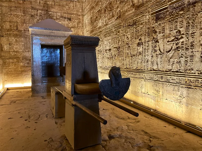 Edfu Temple photo 6