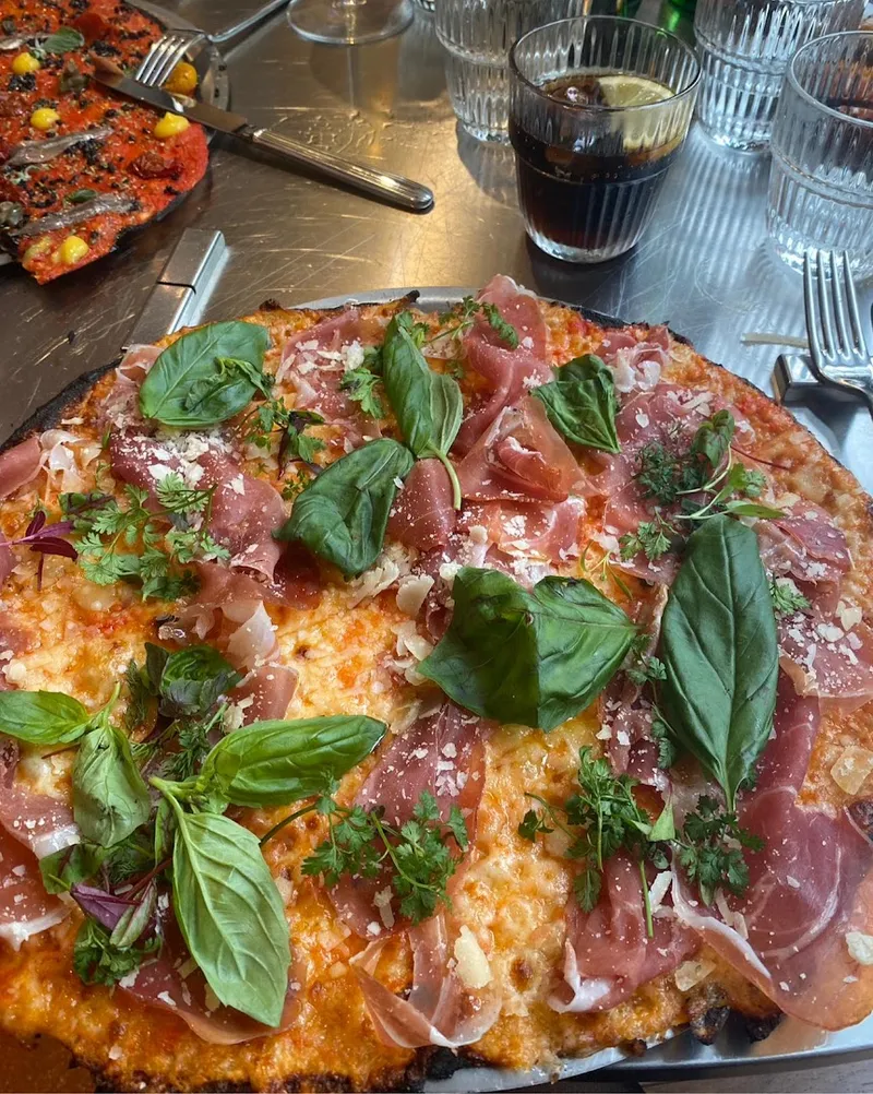 Futura Pizzeria Romana photo 8