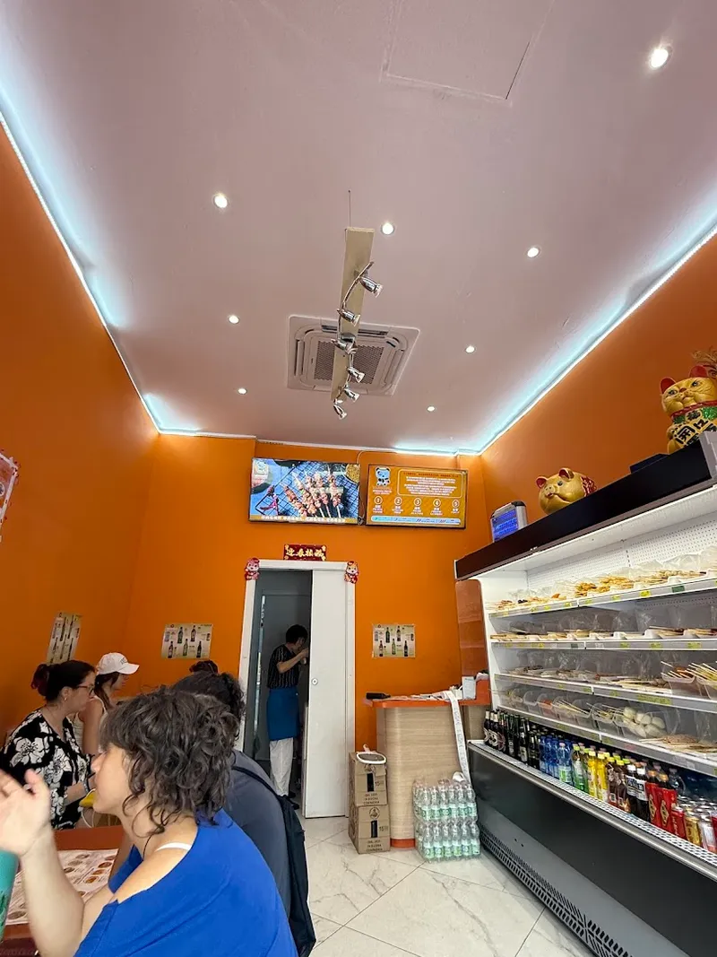 Mr. Wu Panini con spiedini di carne photo 6
