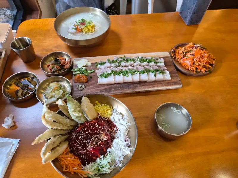 Gogi Guksu (고기국수) photo 6