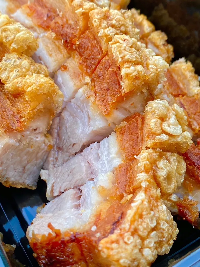 หมูกรอบสตูดิโอ by เชฟอั๋น foto 7