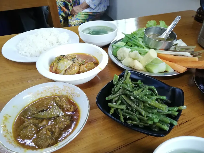 Traditional Myanmar Food House foto 5