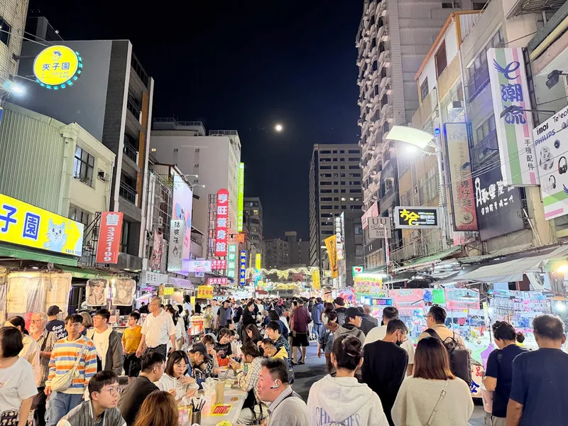 Zoo Evening Market photo 5