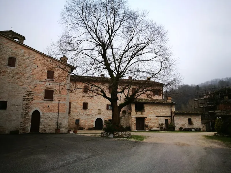 Abbazia di San Vincenzo al Furlo foto 10